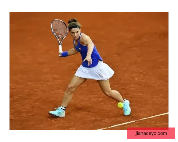 比尼萨冷凭两球击败咯斯腾瑟 轻松拿下关键胜利